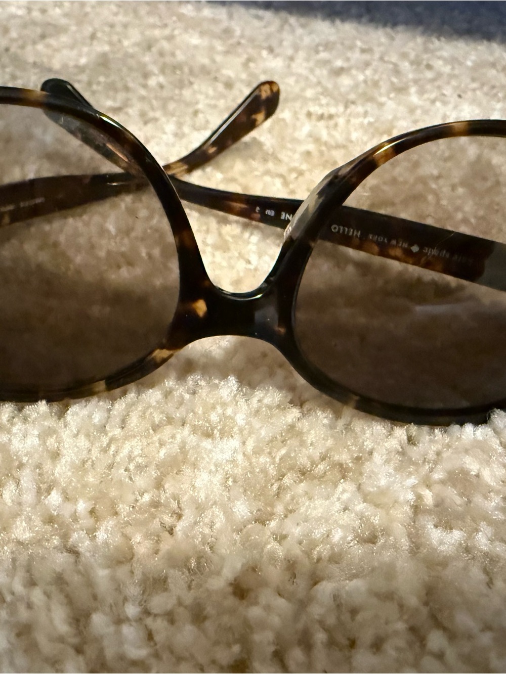 Tortoiseshell Round Women's Kate spade Sunglasses - Brand Unknown